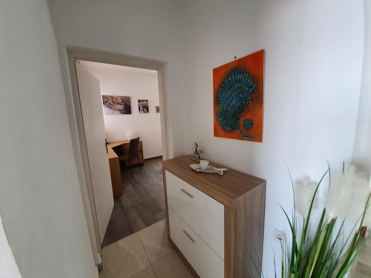 Apartments Dora Vantacici Eksteriør billede