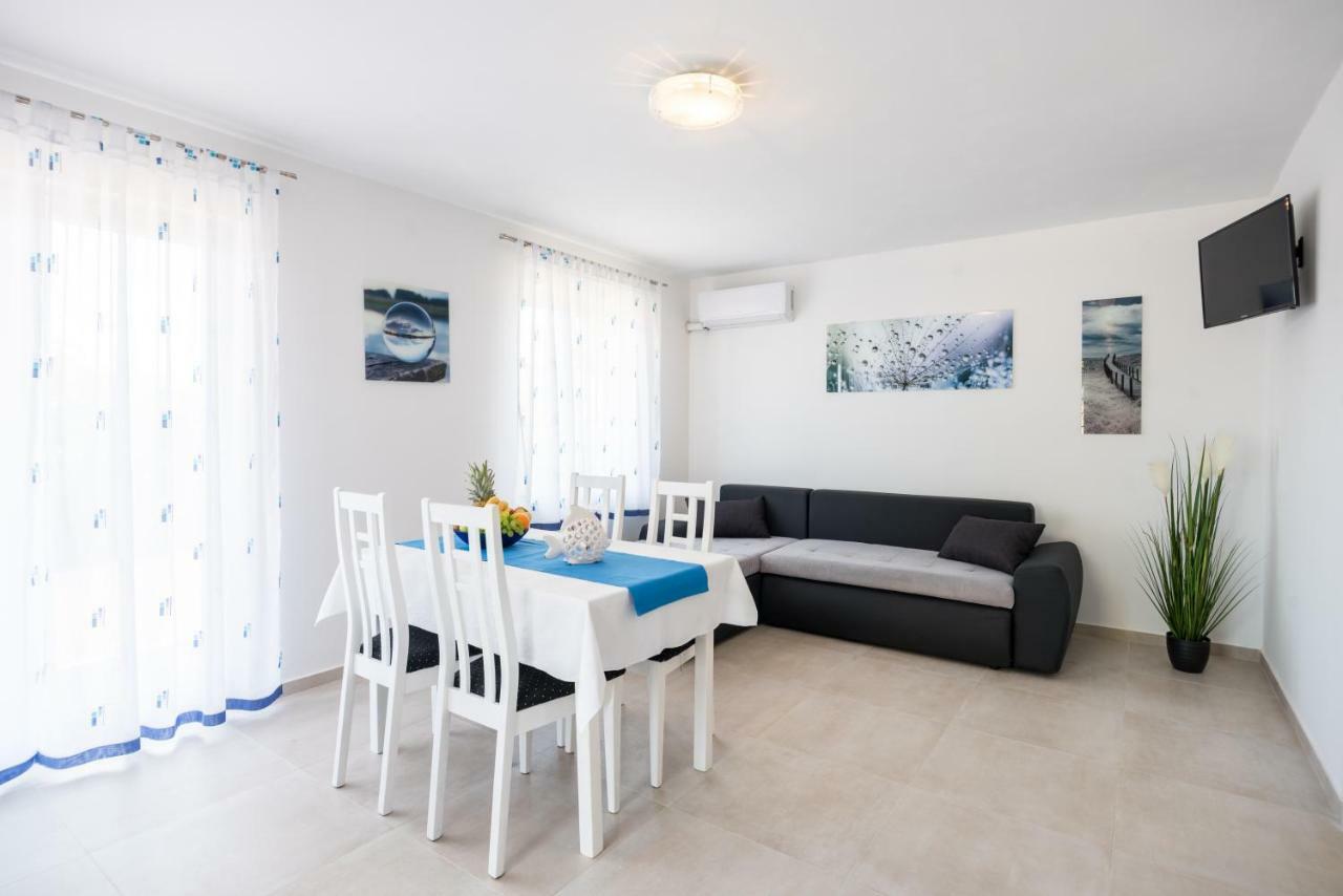 Apartments Dora Vantacici Eksteriør billede