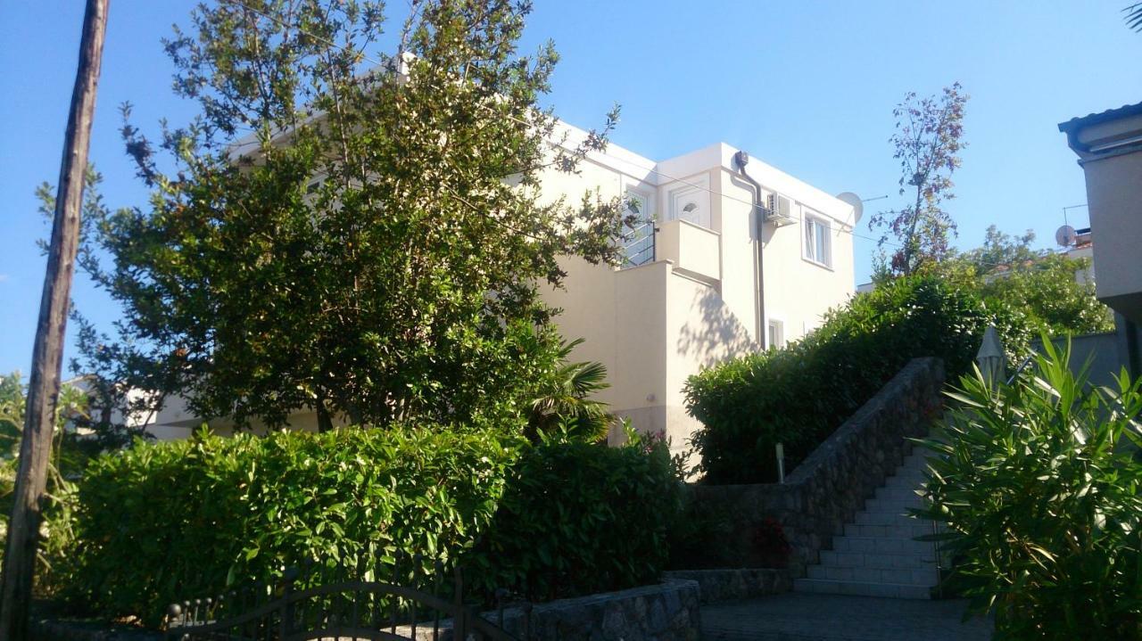 Apartments Dora Vantacici Eksteriør billede